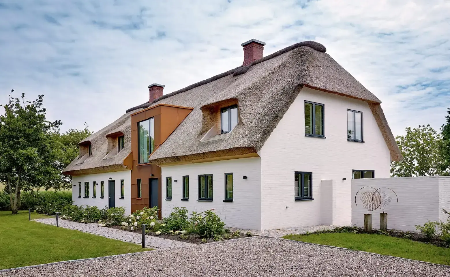 Villa contemporánea con terraza